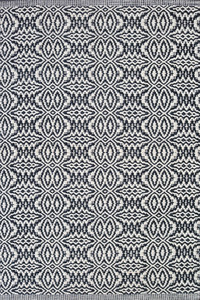 Tapis de patio en plastique PVC fait à la main de conception scandinave rayé lavable tapis de course pour animaux de compagnie pour l'extérieur - Product Image 2