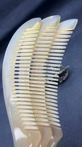 Peigne en corne naturelle polie de luxe, fait main, biologique, pour démêler les cheveux, la barbe et la moustache - Product Image 5