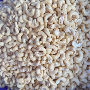 Noix de cajou directement de l'usine W320 Noix de cajou du Vietnam Prix brut Santigo Vietnam Avec emballage personnalisé - Product Image 1