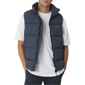 Venta caliente ligero hombres y mujeres precio barato venta caliente sin mangas Puffer chaquetas de invierno de moda de media manga - Product Image 1