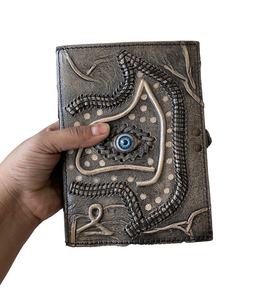 Hocus Pocus Book Of Spells Prop Regalos Decoraciones de Halloween Decoración 100% Diario de cuero genuino Libro de notas Libro de escritura de sombras - Product Image 4