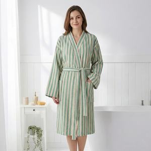 เสื้อคลุมอาบน้ำลายทางสไตล์ตุรกี สีเขียวเซจ คิโมโน ผ้าฝ้าย 100% - Product Image 1