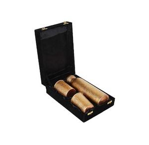 Couvercle de bouteille d'eau en cuivre pur 1000ml fait à la main frais nouveau personnalisé Gym activité de plein air conception de marteau bouteille en métal poli brillant - Product Image 1