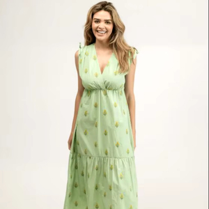 Vêtements pour femmes les plus vendus Robe longue ukrainienne décontractée des fêtes Robe longue maxi d'été brodée à manches longues Vente en gros - Product Image 1