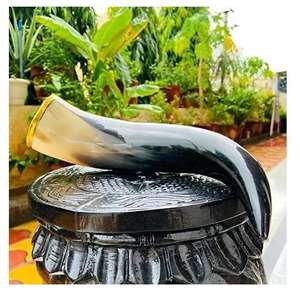 Soporte de cuerno para beber vikingo antiguo Calidad India Estilo de animal religioso tallado natural Cuerno natural Premium para beber - Product Image 3