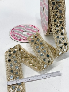 สั่งทําพิเศษด้วยเครื่องปักริบบิ้นและลูกไม้ลายสเกลาปิ้ง มีหลายสีและดีไซน์สําหรับชุดแต่งงาน - Product Image 6