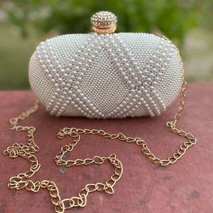 Pochette de soirée élégante brodée à la main avec décoration de perles de luxe Sac à main parfait pour les mariages et les grandes occasions - Product Image 1