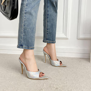 Nouvelles chaussures Mary Jane de style français printemps-été, ballerines rétro britanniques à semelle épaisse en cuir, chaussures à talons hauts élégantes et cool - Product Image 2