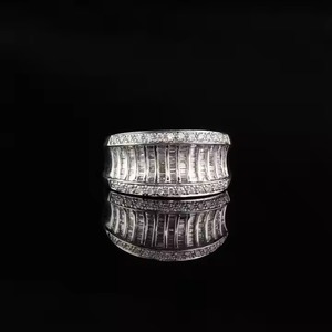 Original Moissanite Diamond Wedding Eternity Band 10K Oro blanco con estilo romántico vermeil Baguette Joyería fina - Product Image 5