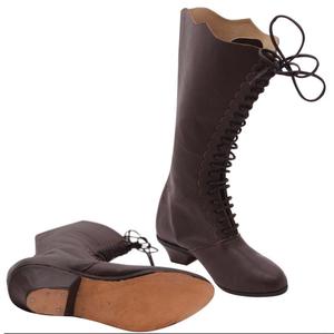 Il s'agit d'une paire de bottes mi-hautes en cuir 10Code Women's Victorian Civil W de couleur marron. - Product Image 4