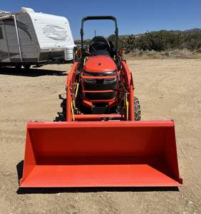 Avec chargeur frontal en stock prêt pour l'expédition maintenant - Product Image 5