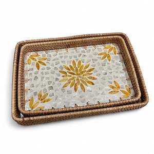ถาดตกแต่งสไตล์โบฮีเมียนทำมือจากหวายฝังเปลือกหอยมุก ดีไซน์ยืดหยุ่น เป็นมิตรกับสิ่งแวดล้อม เหมาะสำหรับใช้บนโต๊ะในบ้าน - Product Image 3