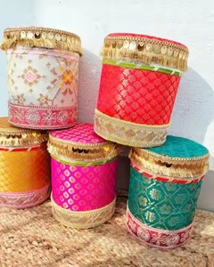Boîte à Ladoo en acier décorative de luxe, boîte cadeau de mariage indienne, boîte à dragées pour fête festive, boîte à bonbons Shagun pour Diwali Holi Lohri - Product Image 4