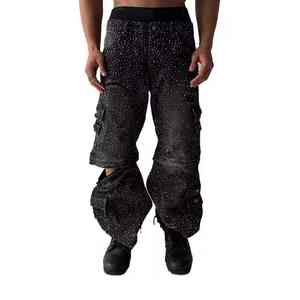 Améliorez votre style streetwear avec des cristaux scintillants de qualité supérieure fixés sur chaque nouveau jean personnalisé orné de strass. - Product Image 1