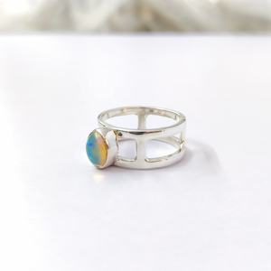 Bague éthiopienne en argent opale avec pierre précieuse de quartz ovale de haute qualité pour les mariages et les fêtes - Product Image 3