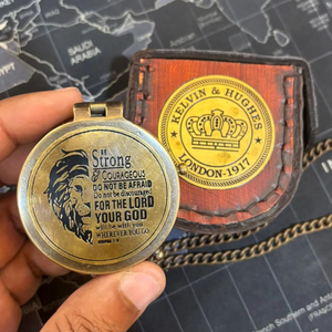 Be strong Kelvin & Hughes Quote Brújula de latón náutico Premium de latón con cadena de cuero en regalo hecho a mano Antiguo - Product Image 1