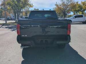 Nouveau 2026 pour Tacoma SR5 à vendre, intérieur sombre automatique, caméra, galerie de toit métallique - Product Image 5