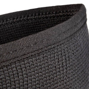 Manchons de compression coudés avec logo en néoprène personnalisé en gros équipement d'haltérophilie de marque privée pour la protection des genoux - Product Image 2