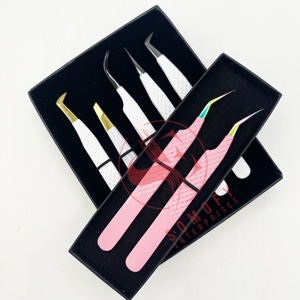 Pinzas Profesionales para Extensión de Pestañas de 90 Grados, Marca Privada, Agarre Fuerte, Delgadas, Rectas, con Puntas de Fibra Personalizadas para Volumen - Product Image 3