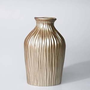 Vase à fleurs martelé en métal pour la maison hôtel et restaurant couleur cuivre fleur de table en métal vase décoratif accessoires de décoration pour la maison - Product Image 2