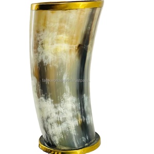 Vaso de buey natural hecho a mano de estilo vikingo, copa de vino natural, vaso de chupito para Ale Mead Wine con cuerno de Búfalo de FWE - Product Image 1