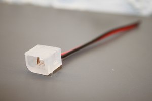 Conector de tira de LED de 2 pines al por mayor para 6x12 tira de LED de neón flexible 12V Conectores eléctricos sin soldadura accesorios de conector - Product Image 3