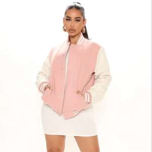 Nouvelle arrivée Veste universitaire de haute qualité pour hommes et femmes, style lettreman, avec corps en laine noire, manches beiges, col montant - Product Image 3