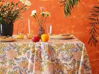 Nappe d'été en coton imprimé de motifs floraux indiens jaunes Couverture de table de mariage