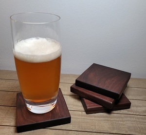 Alta o demanda Posavasos de madera de la mejor calidad Posavasos de nogal Posavasos de madera redondos cuadrados Diferentes diseños Formas disponibles - Product Image 6