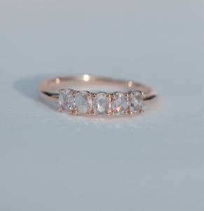 5x3มม. รูปไข่ CZ ครึ่งนิรันดร์แต่งงานวงสีโรสโกลด์ - Product Image 1