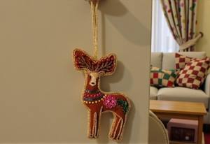 ของตกแต่งแขวนรูปกวางลายปักด้วยมือ งานฝีมือประณีต เหมาะสำหรับคริสต์มาส งานแต่งงาน และตกแต่งภายใน - Product Image 3