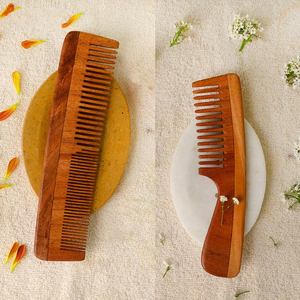 Peigne en bois naturel biodégradable ECO de marque privée de haute qualité OEM pour les mariages et la coiffure - Product Image 6