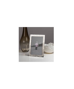 Cadre photo en métal améliorant l'espace de travail personnel en ajoutant une motivation émotionnelle grâce à des photos mémorables affichées - Product Image 1