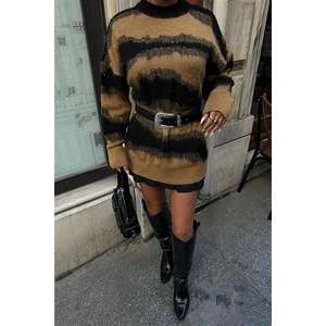 Suéter Casual con Detalle de Transición en Textura Cepillada para Otoño-1346 - Product Image 3