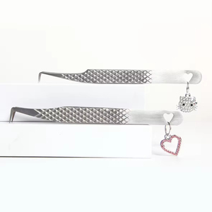 Kit de pincettes de toilettage de sourcils portables avec pointes inclinées, pointues et plates pour une utilisation quotidienne polyvalente. - Product Image 2