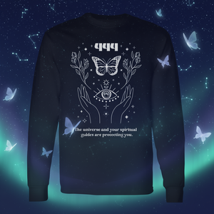 T-shirt a maniche lunghe con numerologia mistica celeste, numero angelico, farfalla, design spirituale, abbigliamento unisex - Product Image 3