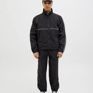 Veste d'hiver en duvet pour homme, personnalisée en gros, veste chaude, veste décontractée de rue, veste épaisse, veste de sport, gilet en duvet OEM - Product Image 4