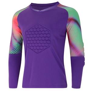 Ropa de equipo Camiseta acolchada de portero con logotipo de impresión deportiva personalizada barata Nuevo modelo Última camiseta de portero de fútbol a la venta - Product Image 1