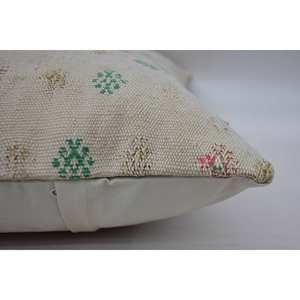 Oreiller en laine patchwork floral Kantha 16x24 pouces Coussin beige Coussin décoratif tissé et brodé Vintage Square Print - Product Image 4