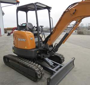 Mini excavatrice 2022 Case CX37C d'occasion à bas prix - Product Image 6