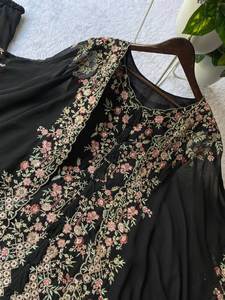 Nuevo Conjunto Moderno de Ropa India y Pakistaní para Trabajo Pesado, Salwar Kameez Kurti con Pantalón y Dupatta Incluidos, Secado Rápido, para Fiestas, Todas las Estaciones, ZAIN - Product Image 5