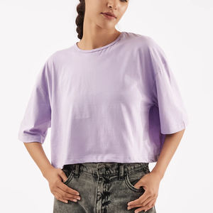 Tops cortos estampados personalizados para mujer hechos de algodón suave, ideales para trajes casuales, ropa de calle o eventos - Product Image 6