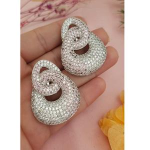 Elegantes pendientes de cascada de diamantes de plata brillante joyería de latón de moda para mujeres para fiestas bodas compromisos regalo perfecto - Product Image 1