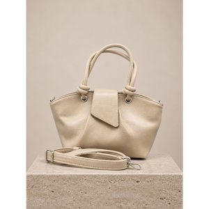 Sac à main et à bandoulière en similicuir souple style femme, avec détail nœud, doublure en cuir véritable, imperméable, deux poignées, chaîne en polyester - Product Image 1
