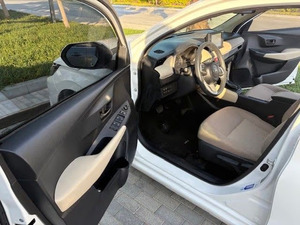 Toyota <span class=keywords><strong>Yaris</strong></span> S 1.5L SE USADO EN EXCELENTES CONDICIONES, Impecable, Sin Historial de Accidentes, Mejor <span class=keywords><strong>Precio</strong></span>, <span class=keywords><strong>Precio</strong></span> Económico, Disponible para Pedidos al por Mayor - Product Image 3