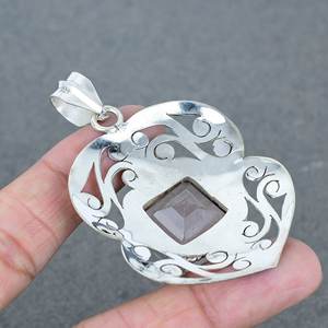 Pendentif en pierres précieuses en laiton Quartz rose plaqué argent 925 fait à la main forme de coussin classique avec réglage de lunette pour anniversaire - Product Image 2