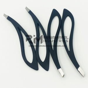 Meilleur produit Ensemble de pinces à sourcils en acier inoxydable Mise en forme et taille Utilisation beauté 4 pinces à sourcils et un épilateur style oiseau - Product Image 6