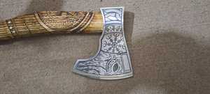 Hacha especial reacondicionada con recubrimiento en polvo verde con Funda de cuero - Product Image 4