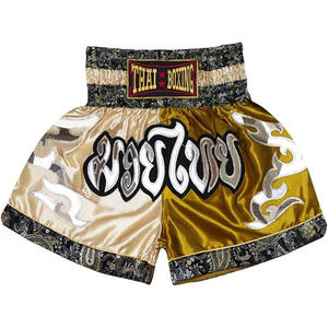 Pantalones cortos de Muay Thai negros personalizados directos de fábrica con bordado de apliques de sublimación Proveedor de ropa OEM MMA Ropa de artes marciales - Product Image 4