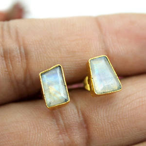 Pendientes de tuerca chapados en oro con piedras preciosas naturales hechas a mano al por mayor para India - Product Image 1